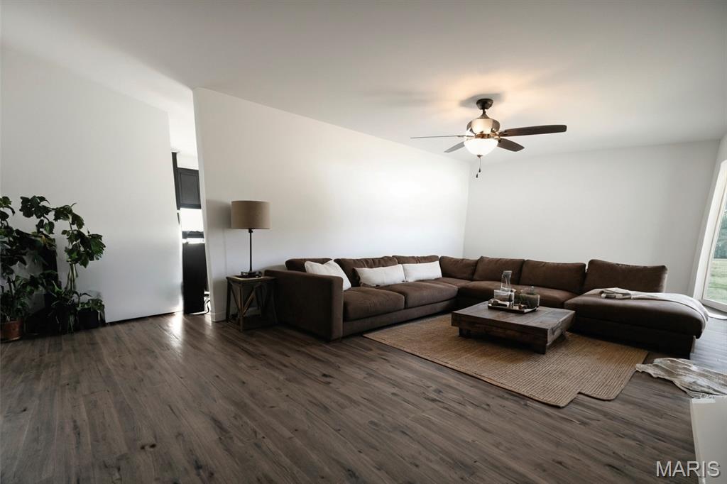 301 E Jackson Property Photo 19