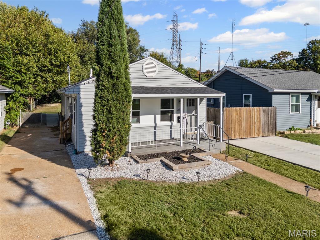 2754 Hermitage Avenue Property Photo 1