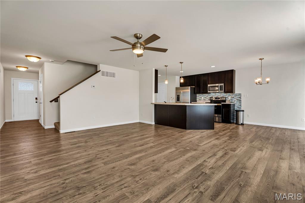 332 Crestfield Court Property Photo 5