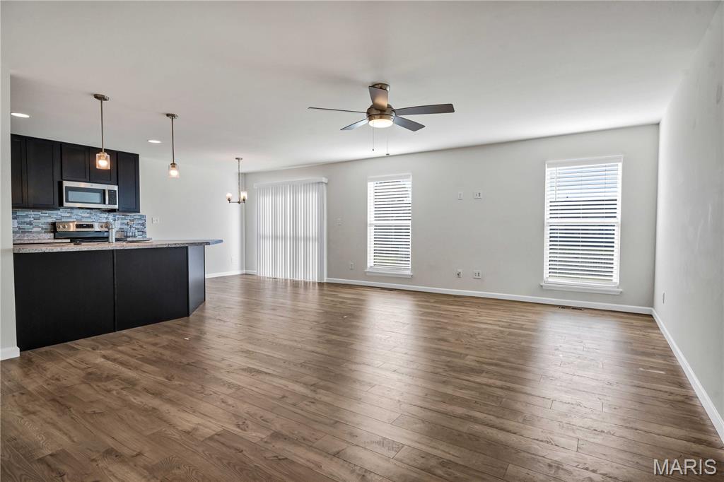 332 Crestfield Court Property Photo 7