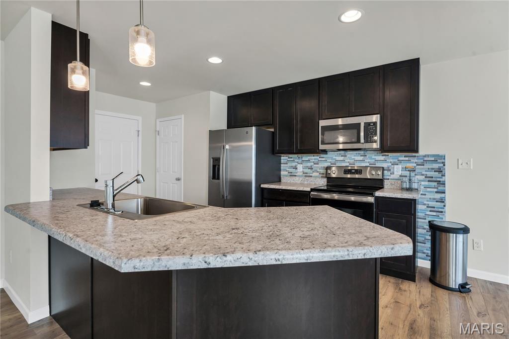 332 Crestfield Court Property Photo 9