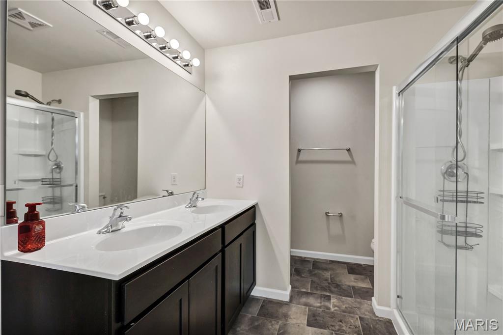 332 Crestfield Court Property Photo 14