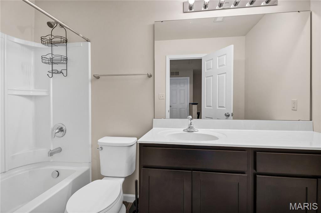 332 Crestfield Court Property Photo 17