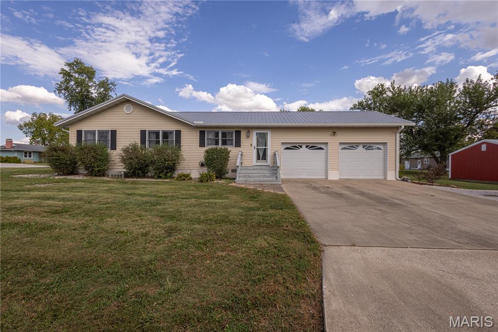 700 Ely St Property Photo 1