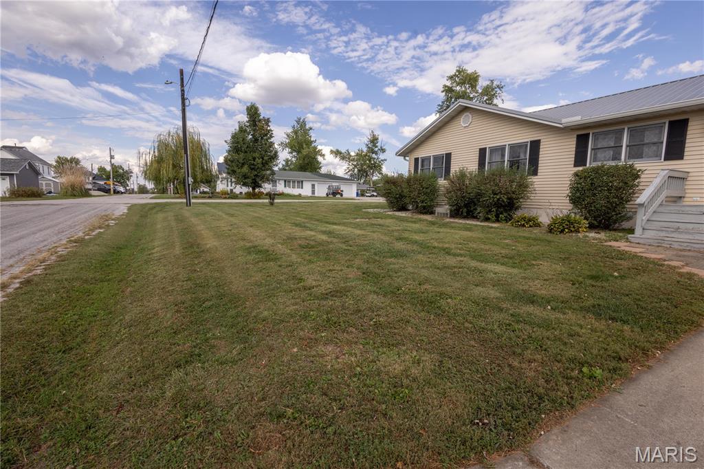 700 Ely St Property Photo 7
