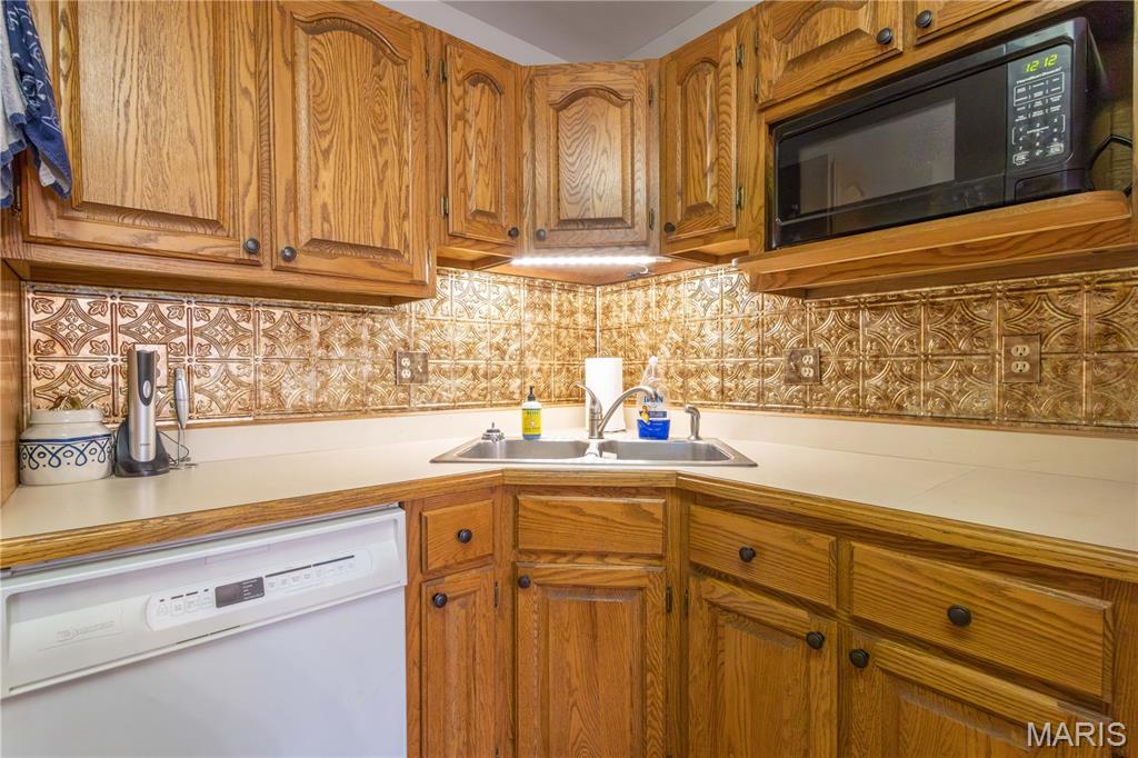 700 Ely St Property Photo 33