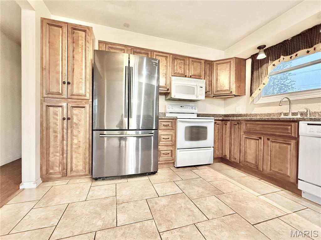 221 Summit Hill Drive Property Photo 5