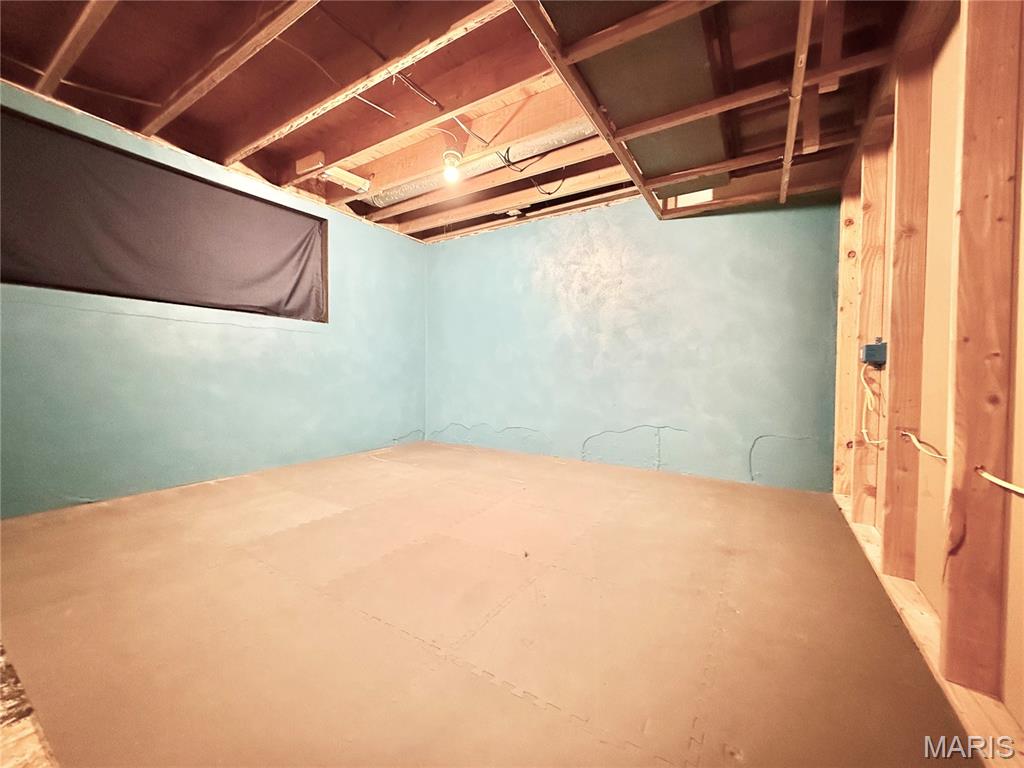 221 Summit Hill Drive Property Photo 16