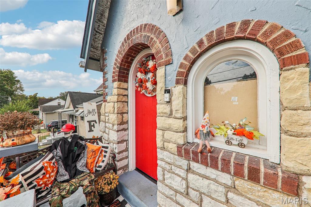 9953 Sadie Avenue Property Photo 4