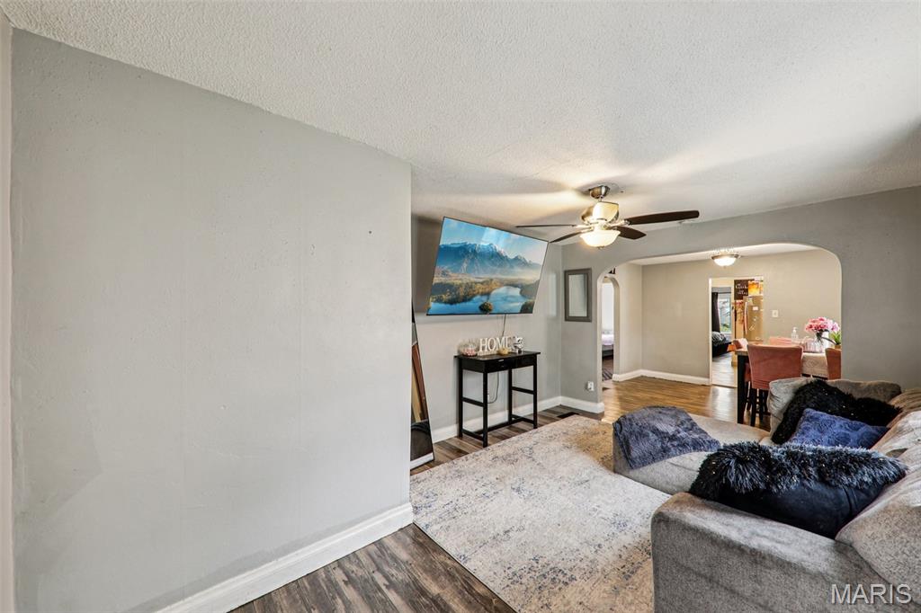 9953 Sadie Avenue Property Photo 7