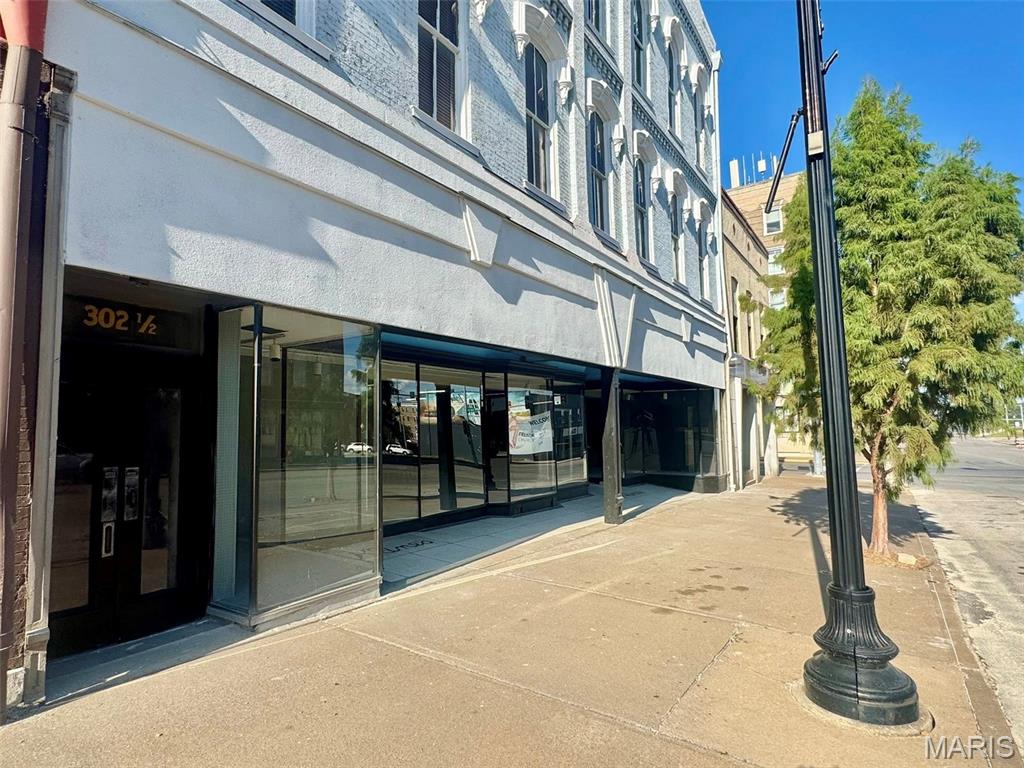 302-304 Broadway Property Photo 2