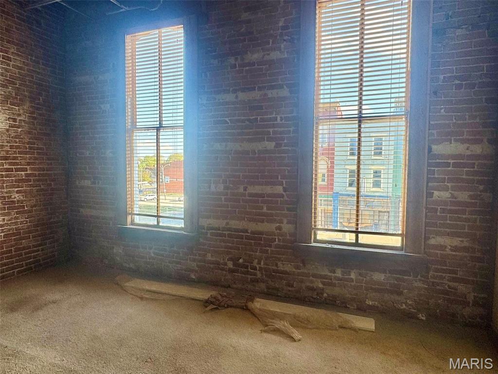 302-304 Broadway Property Photo 21