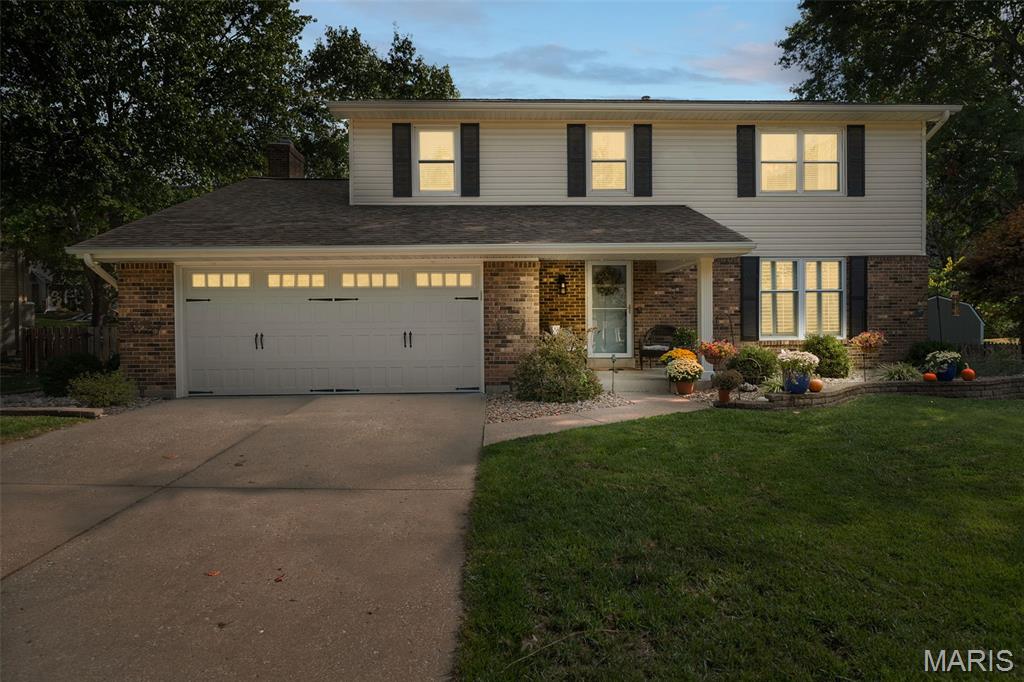 708 Woodmore Oaks Court Property Photo 1