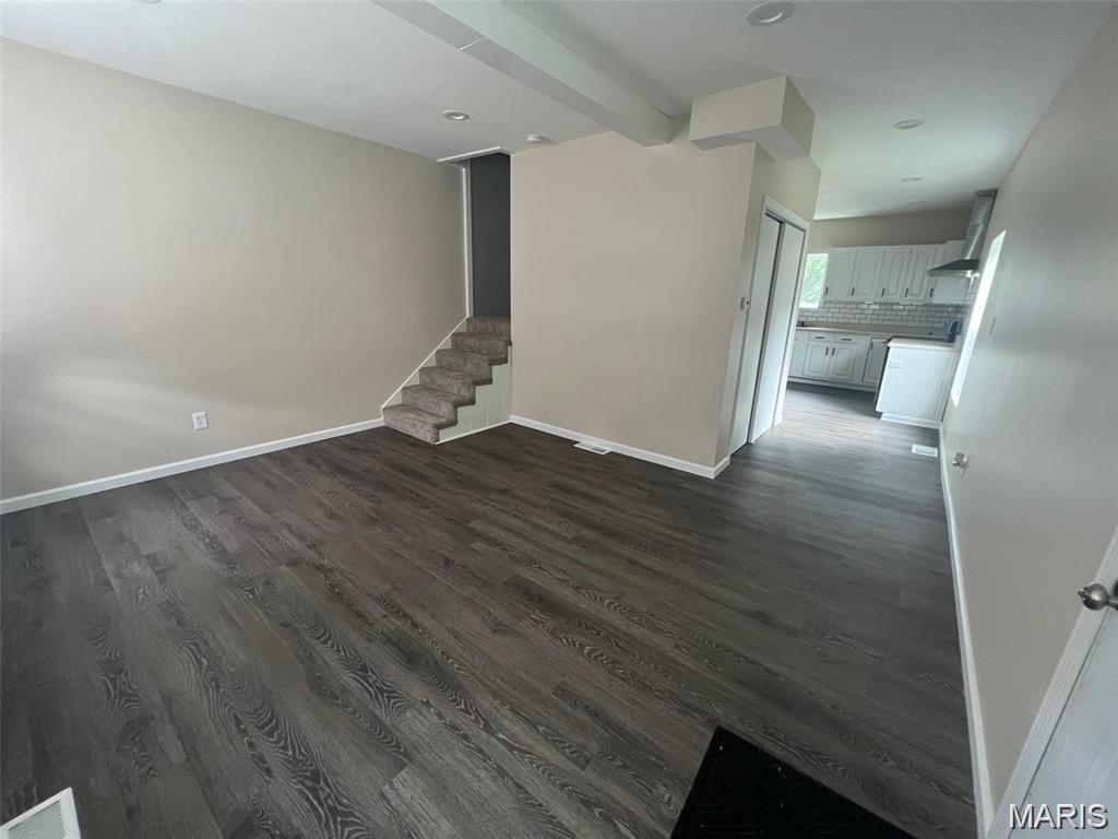 115 W Cartwright Avenue Property Photo 4