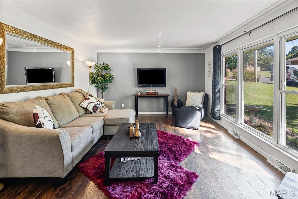 101 Westminster Drive Property Photo 5