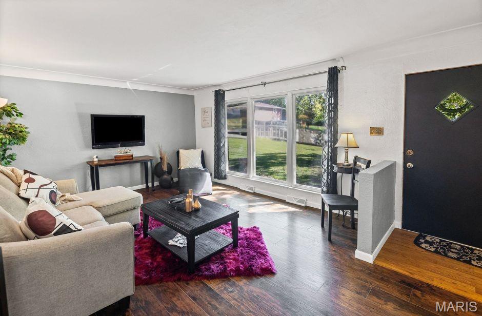 101 Westminster Drive Property Photo 6