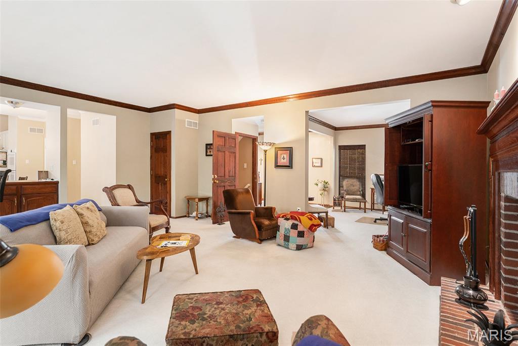 373 Gateford Drive Property Photo 6