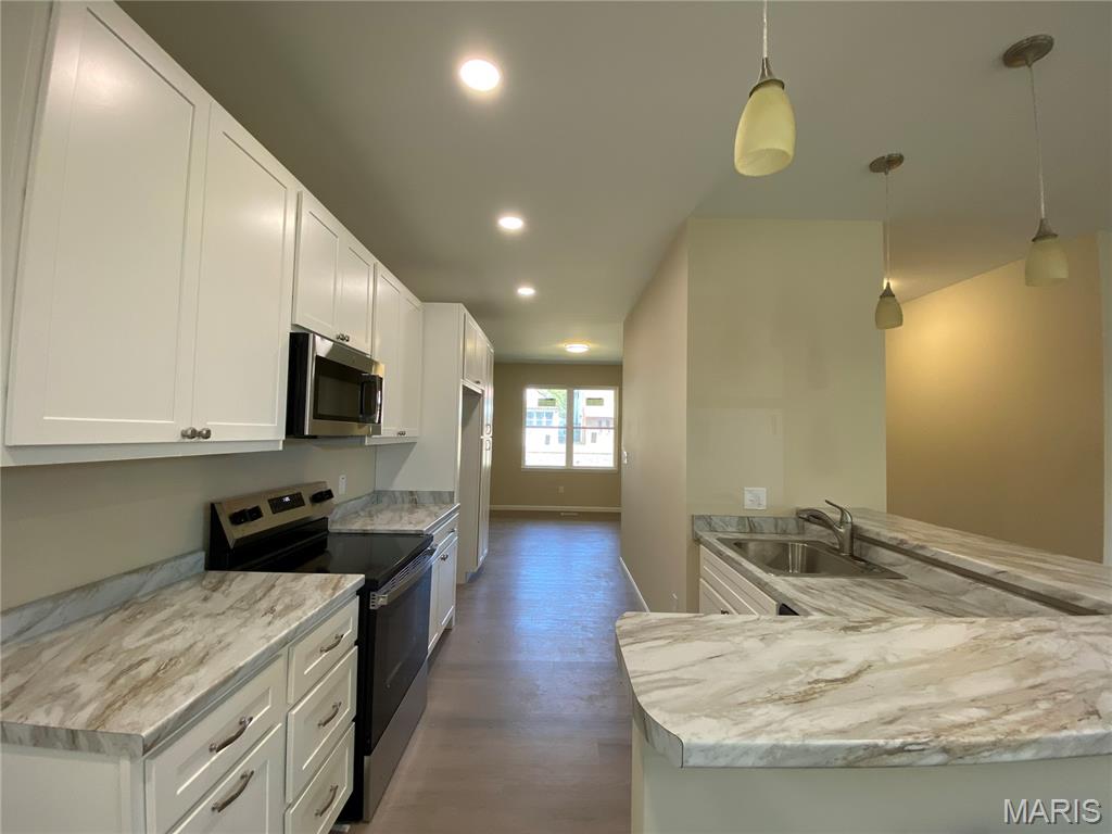 6516 Etzel Avenue Property Photo 7