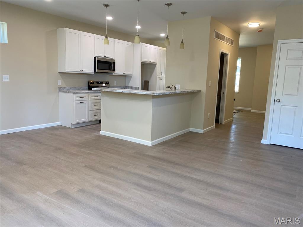 6516 Etzel Avenue Property Photo 8
