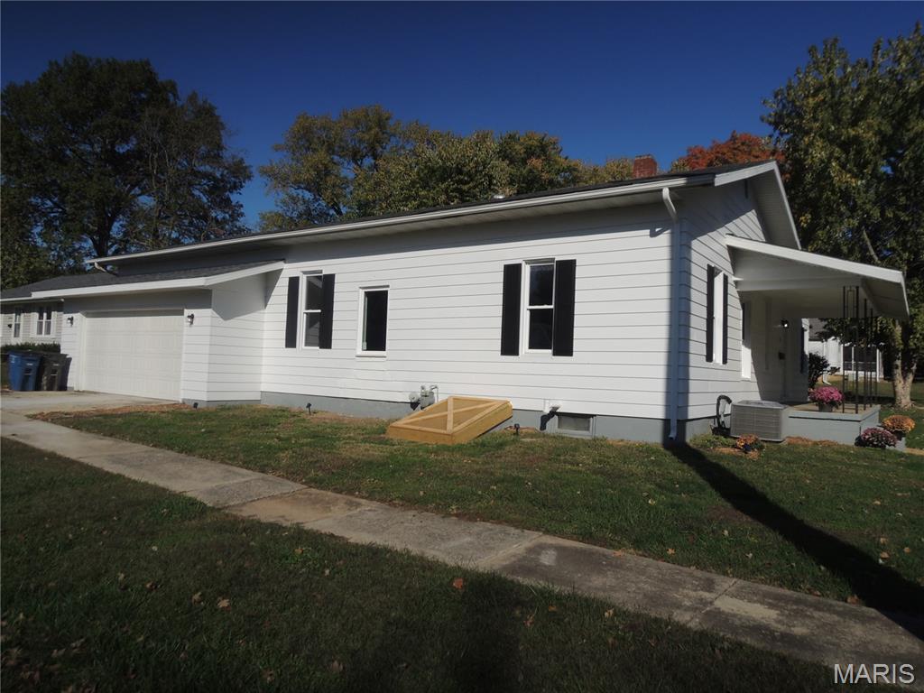 621 S 5th Street Property Photo 1