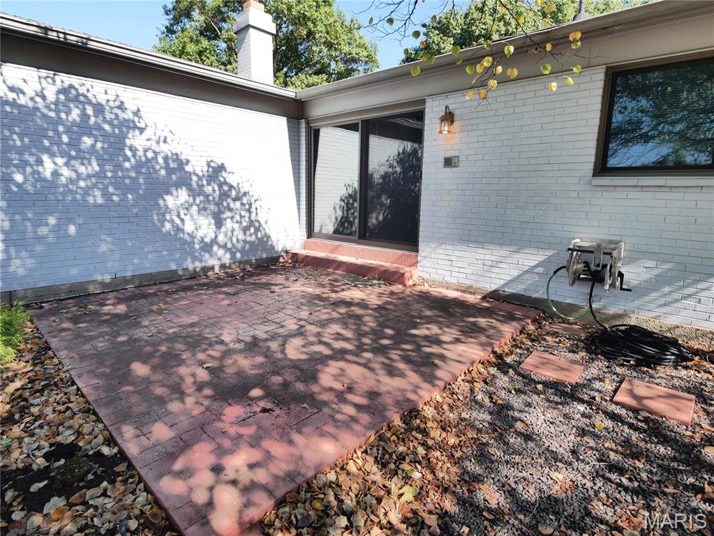 644 Shadow Rock Drive Property Photo 8