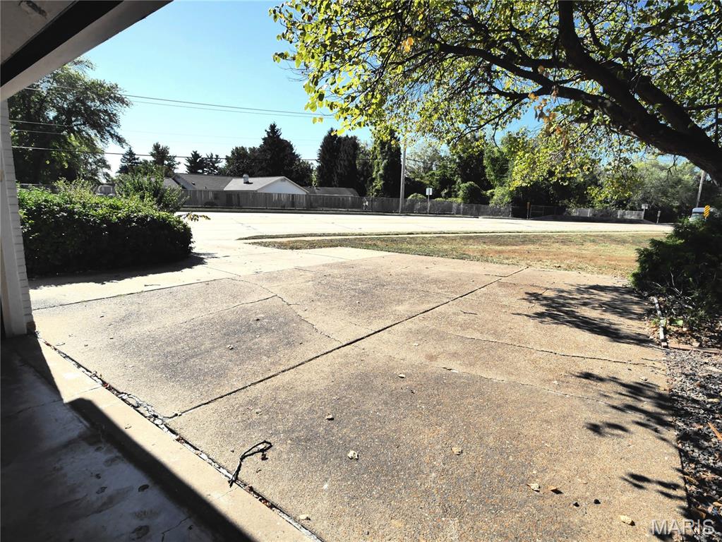 644 Shadow Rock Drive Property Photo 22