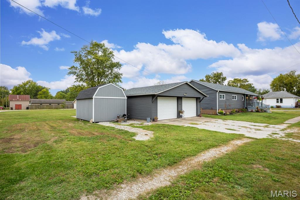 210 Fulton Street Property Photo 7