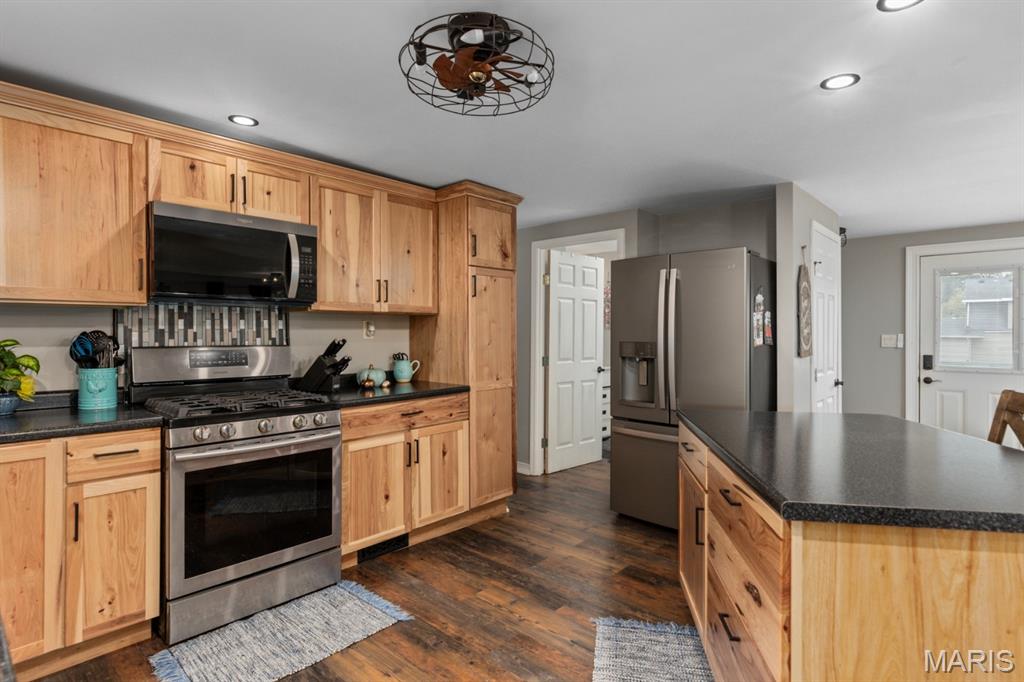 210 Fulton Street Property Photo 13