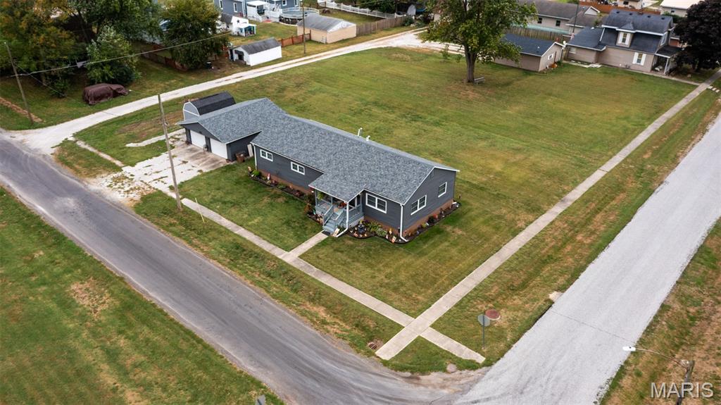 210 Fulton Street Property Photo 32