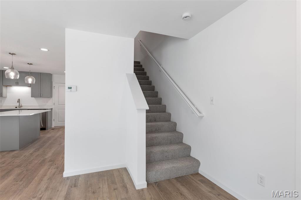 401 Sunset Hollow Drive Property Photo 3