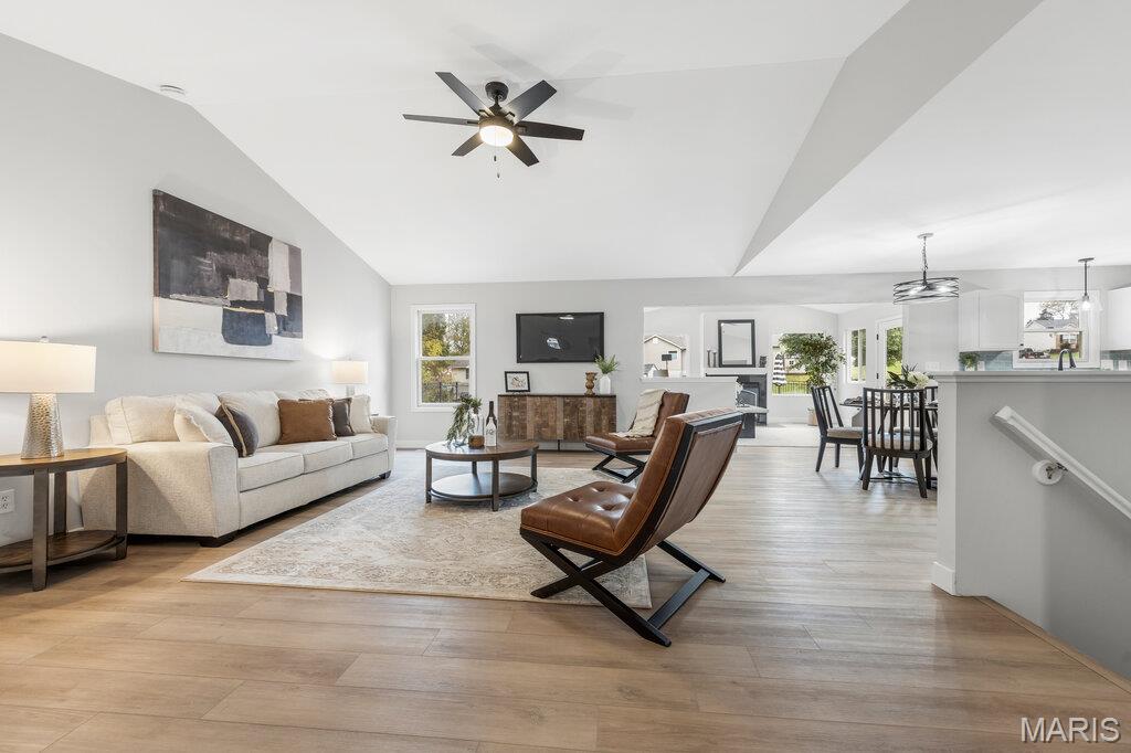 3867 Bedford Pointe Drive Property Photo 5