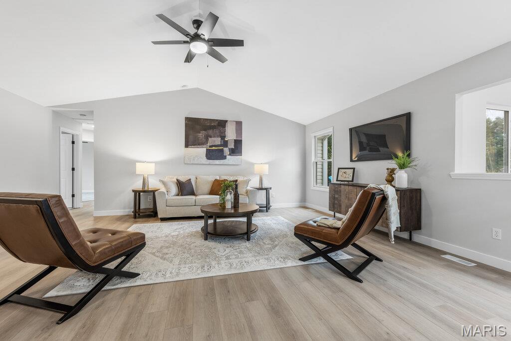 3867 Bedford Pointe Drive Property Photo 6