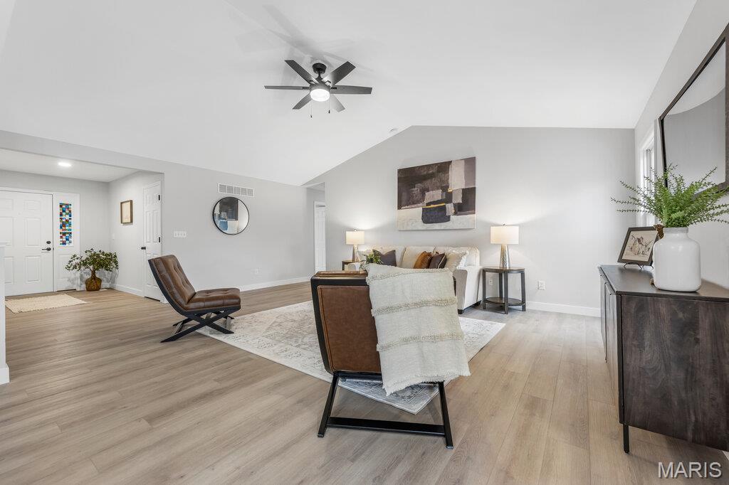 3867 Bedford Pointe Drive Property Photo 7