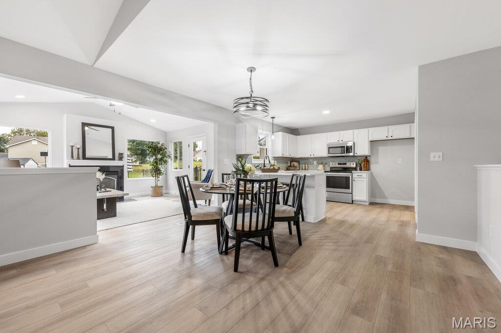 3867 Bedford Pointe Drive Property Photo 9