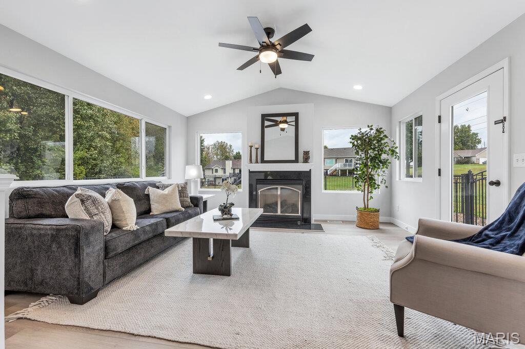 3867 Bedford Pointe Drive Property Photo 11