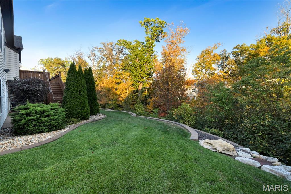 218 Redmond Pines Drive Property Photo 6