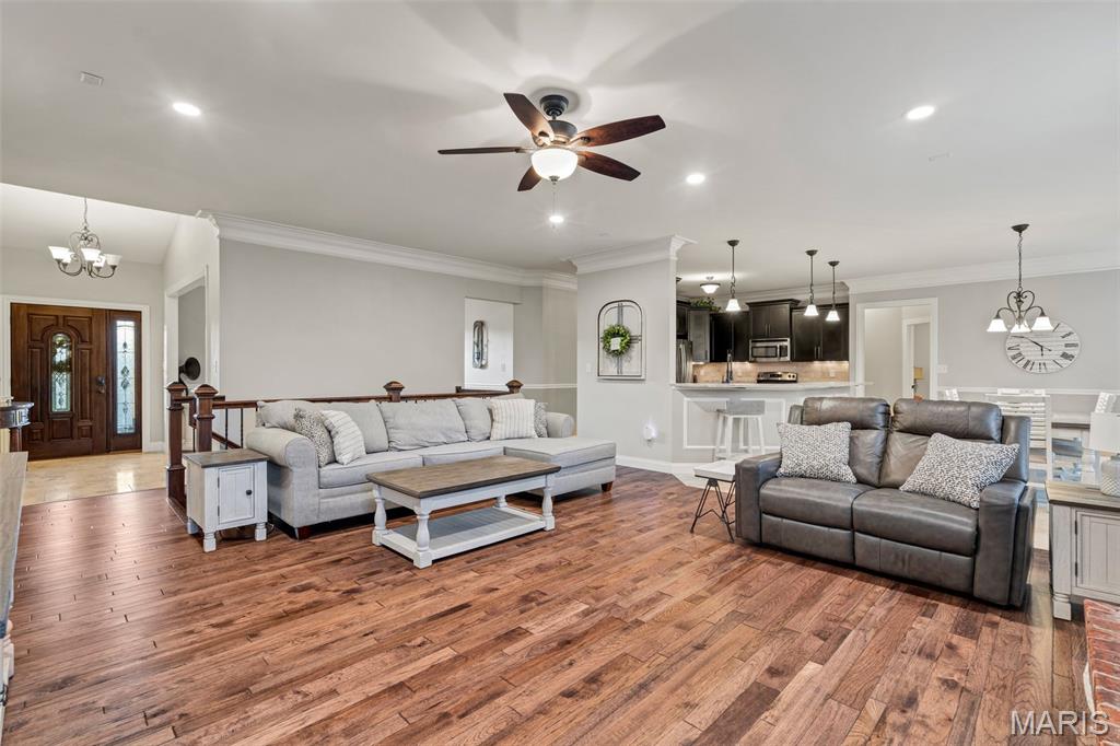 218 Redmond Pines Drive Property Photo 11