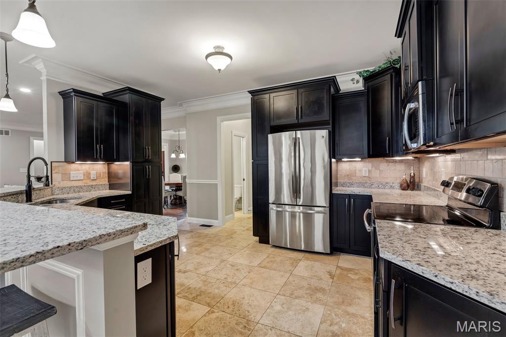 218 Redmond Pines Drive Property Photo 14