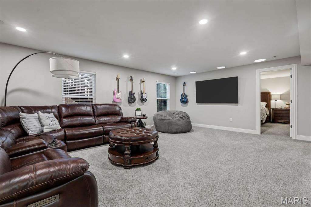 218 Redmond Pines Drive Property Photo 28