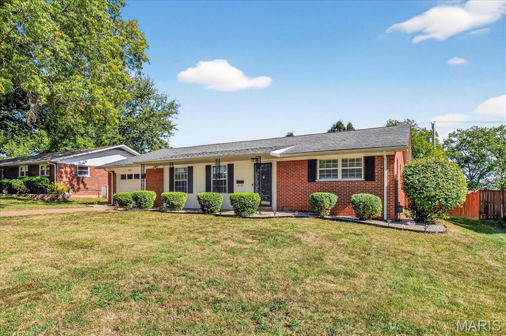 120 Williamsburg Drive Property Photo 1