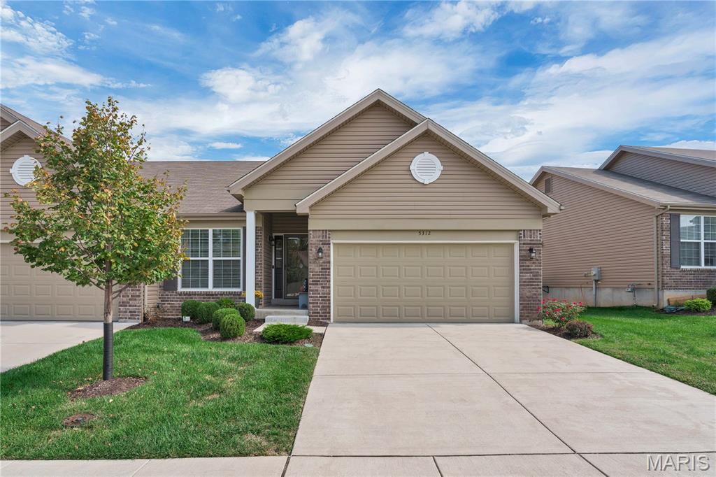 5312 Lakepath Way Property Photo 1