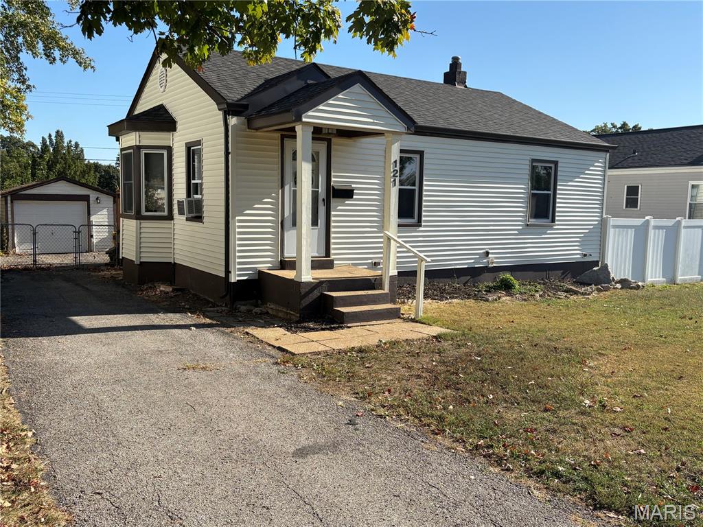 121 Jefferson Barracks Road Property Photo 2