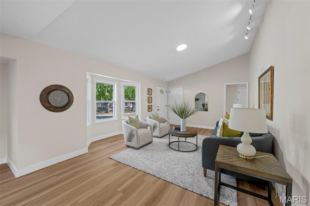 6870 Foxcroft Drive Property Photo 8