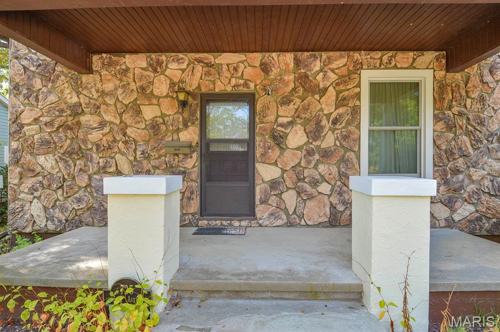 725 Park Avenue Property Photo 2