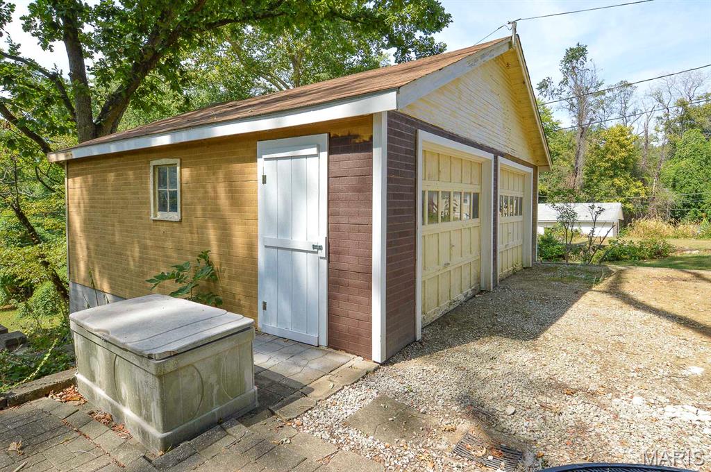 725 Park Avenue Property Photo 8