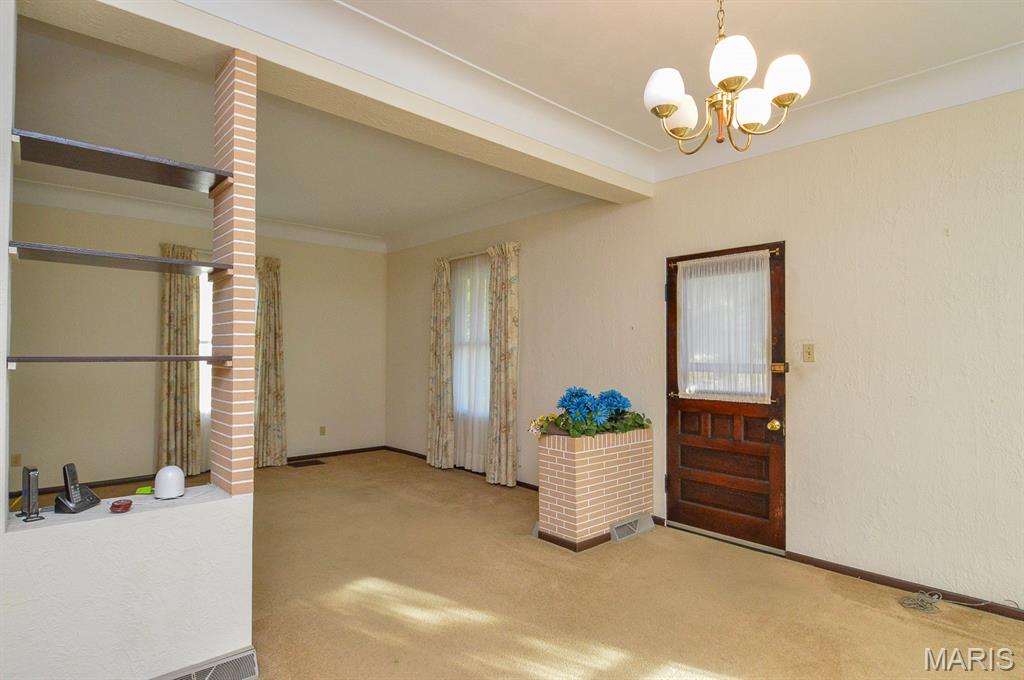 725 Park Avenue Property Photo 10