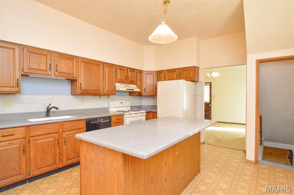 725 Park Avenue Property Photo 15