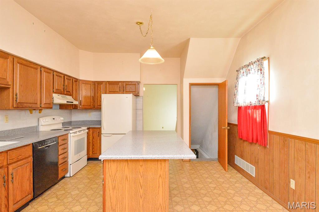 725 Park Avenue Property Photo 17