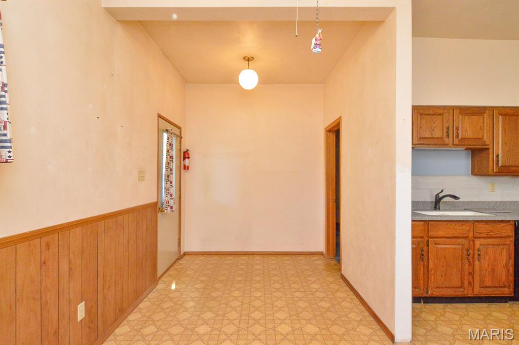 725 Park Avenue Property Photo 18