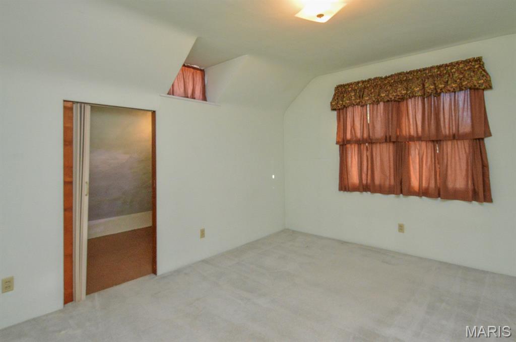 725 Park Avenue Property Photo 26